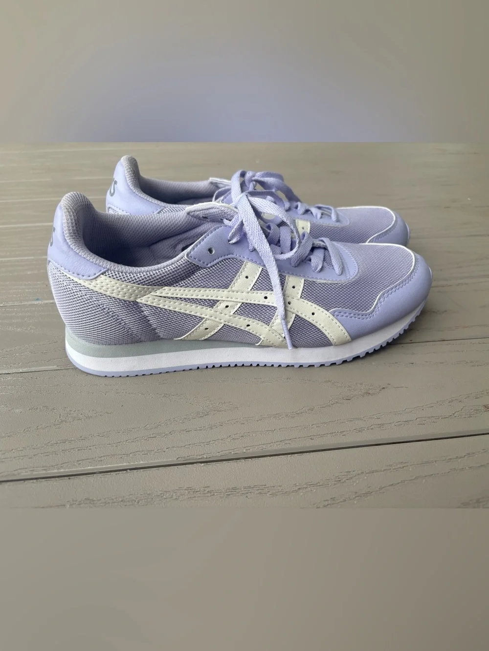 Asics Tiger Women's Lavender Athletic Sneakers with White Stripes Trendy Size 9